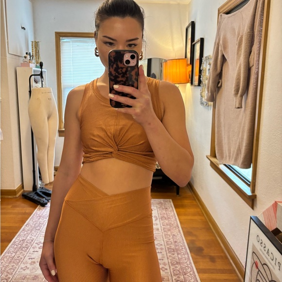 Two piece workout set * Offline by Aerie * - Picture 11 of 11
